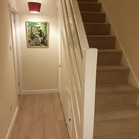 Feriehus Luxurious 3-bedroom With Garden & Free Parking Near Clifton & Blaise Bristol