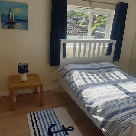 Feriehus Luxurious 3-bedroom With Garden & Free Parking Near Clifton & Blaise *