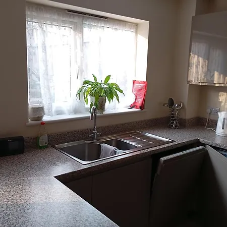 Luxurious 3-bedroom With Garden & Free Parking Near Clifton & Blaise Bristol