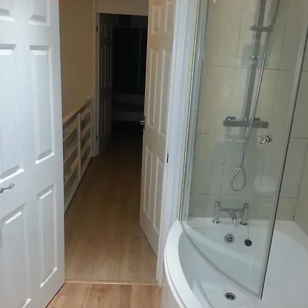 Feriehus Luxurious 3-bedroom With Garden & Free Parking Near Clifton & Blaise Bristol