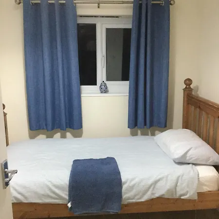 Feriehus Luxurious 3-bedroom With Garden & Free Parking Near Clifton & Blaise Bristol