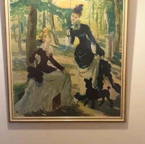 Luxurious Dingle Corner