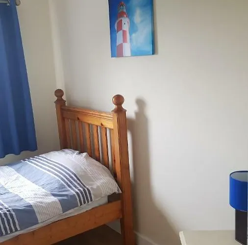 Luxurious Dingle Corner