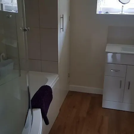 Luxurious Dingle Corner Bristol